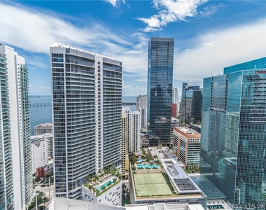 1200 Brickell Bay Dr - Photo Thumbnail 28