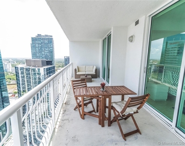 1200 Brickell Bay Dr - Photo Thumbnail 16