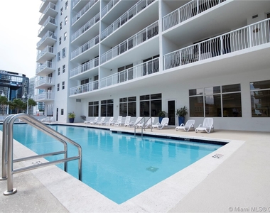 1200 Brickell Bay Dr - Photo Thumbnail 20