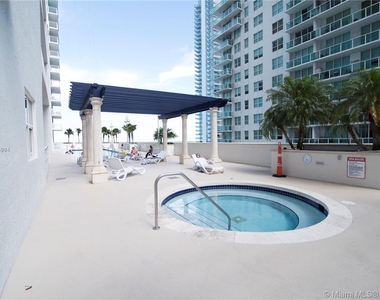 1200 Brickell Bay Dr - Photo Thumbnail 22