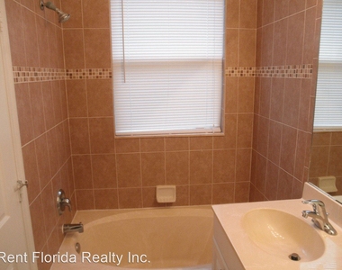 909 Pipers Cay Drive - Photo Thumbnail 6