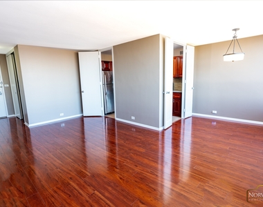 4800 S Chicago Beach Drive - Photo Thumbnail 15