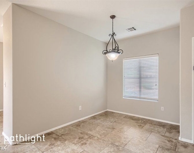 1575 E Baylor Ln A Unit - Photo Thumbnail 5