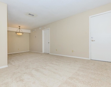 1301 Park Place Blvd - Photo Thumbnail 26