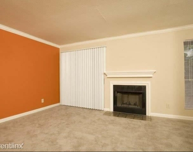 9940 Richmond Ave - Photo Thumbnail 12