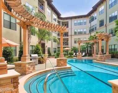 2900 N Braeswood Blvd - Photo Thumbnail 12