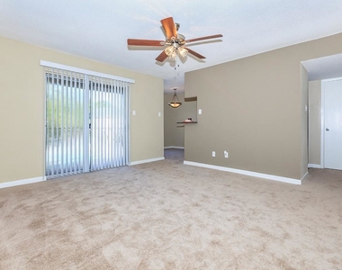 2139 Lake Hills Dr - Photo Thumbnail 8