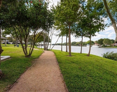 18707 Egret Bay Blvd - Photo Thumbnail 9