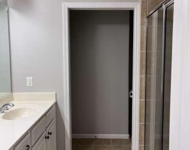 1375 Idlewood Parc Crossing - Photo Thumbnail 12