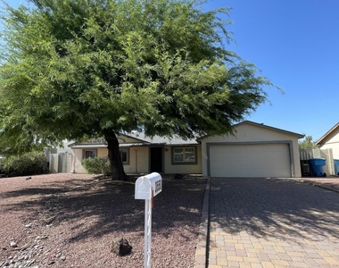 3550 E Crocus Drive - Photo Thumbnail 19