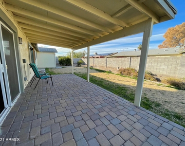 3550 E Crocus Drive - Photo Thumbnail 15