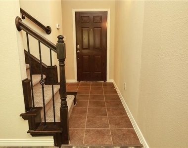 261 Barrington Lane - Photo Thumbnail 2