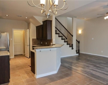 261 Barrington Lane - Photo Thumbnail 5