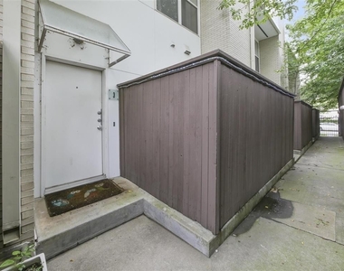 4125 Cole Avenue - Photo Thumbnail 0