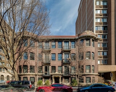 524 W Briar Place - Photo Thumbnail 0