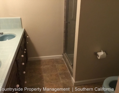 1564 E. Escalon Avenue - Photo Thumbnail 13