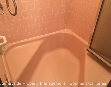 1564 E. Escalon Avenue - Photo Thumbnail 16