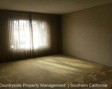 1564 E. Escalon Avenue - Photo Thumbnail 2