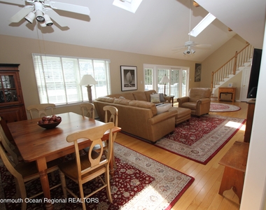 1027 Barnegat Lane - Photo Thumbnail 5