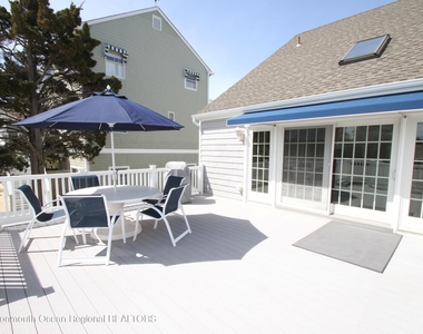 1027 Barnegat Lane - Photo Thumbnail 12