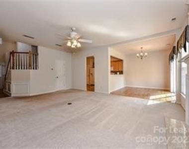 9043 Mcalwaine Preserve Avenue - Photo Thumbnail 7