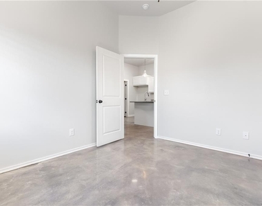 2347 Sw 90 Place - Photo Thumbnail 9