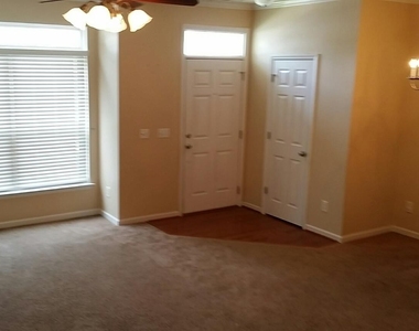 2210 Valley Edge Drive - Photo Thumbnail 2