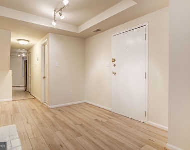 533 Florida Ave Nw #2 - Photo Thumbnail 9