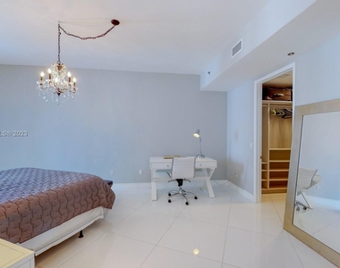 15901 Collins Ave - Photo Thumbnail 19