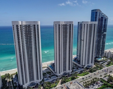 15901 Collins Ave - Photo Thumbnail 29