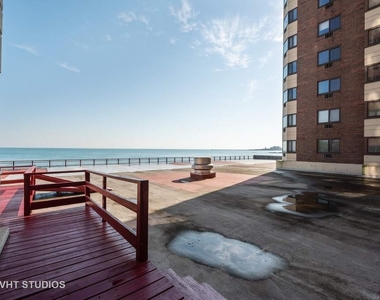 7337 S South Shore Drive - Photo Thumbnail 18