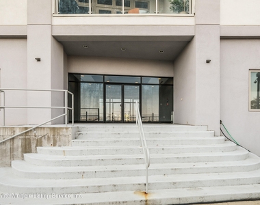 90 Bay Street Landing - Photo Thumbnail 9