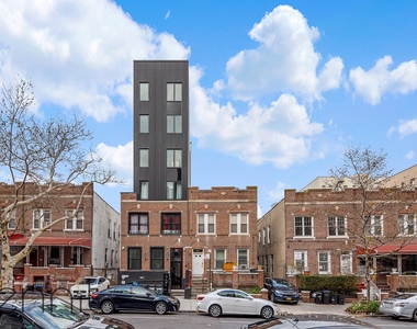 1031 Montgomery Street - Photo Thumbnail 11