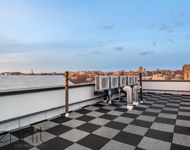 1031 Montgomery Street - Photo Thumbnail 9