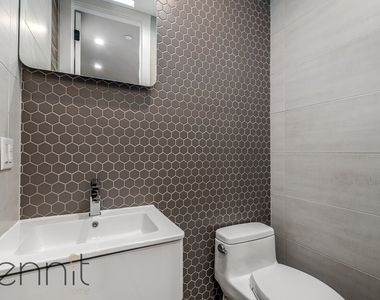 1031 Montgomery Street - Photo Thumbnail 4