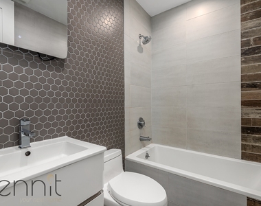 1031 Montgomery Street - Photo Thumbnail 3