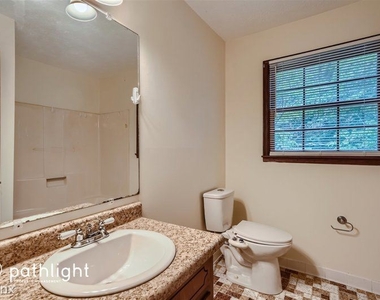 508 Patterson Road Unit - Photo Thumbnail 10