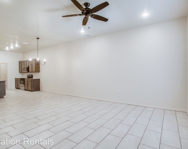 1704 Corpus Avenue - Photo Thumbnail 7