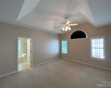 15026 Castlebridge Lane - Photo Thumbnail 11