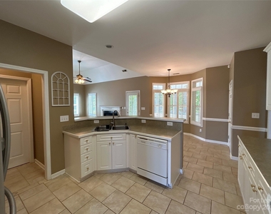 15026 Castlebridge Lane - Photo Thumbnail 8