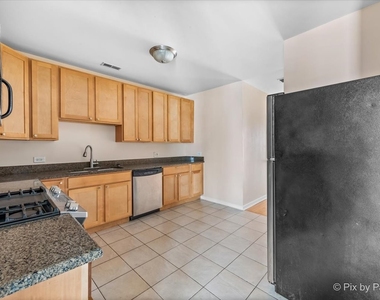 2620 W North Avenue - Photo Thumbnail 13