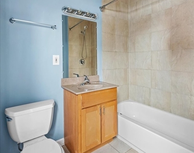 2620 W North Avenue - Photo Thumbnail 8