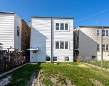 5225 W Melrose Street - Photo Thumbnail 17