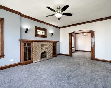 5225 W Melrose Street - Photo Thumbnail 5