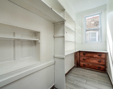 5225 W Melrose Street - Photo Thumbnail 10