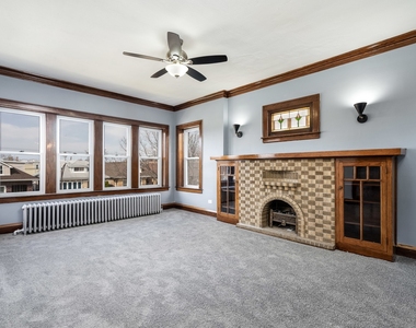 5225 W Melrose Street - Photo Thumbnail 4