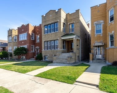 5225 W Melrose Street - Photo Thumbnail 3