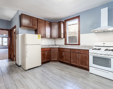 5225 W Melrose Street - Photo Thumbnail 8