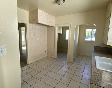 5115 Edgewood Pl - Photo Thumbnail 7