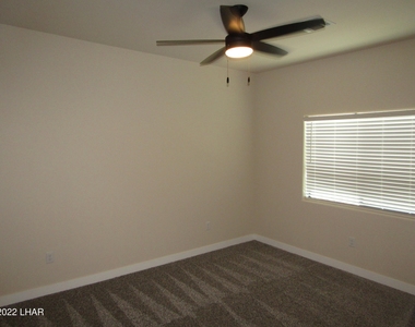 3430 Kearsage Dr - Photo Thumbnail 14